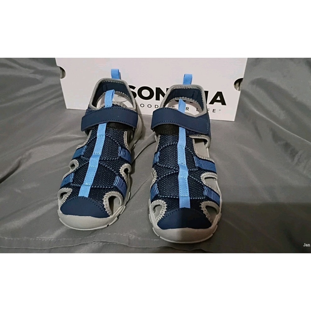 New Sonoma  Outdoor Sandals Boy's Taupe‎  blue SZ Boys 6